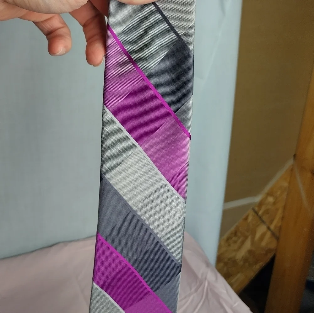 Michael Kors Tie Silk Blend Pink Purple Plaid Men Necktie Suit Formal 56.5 x3.25